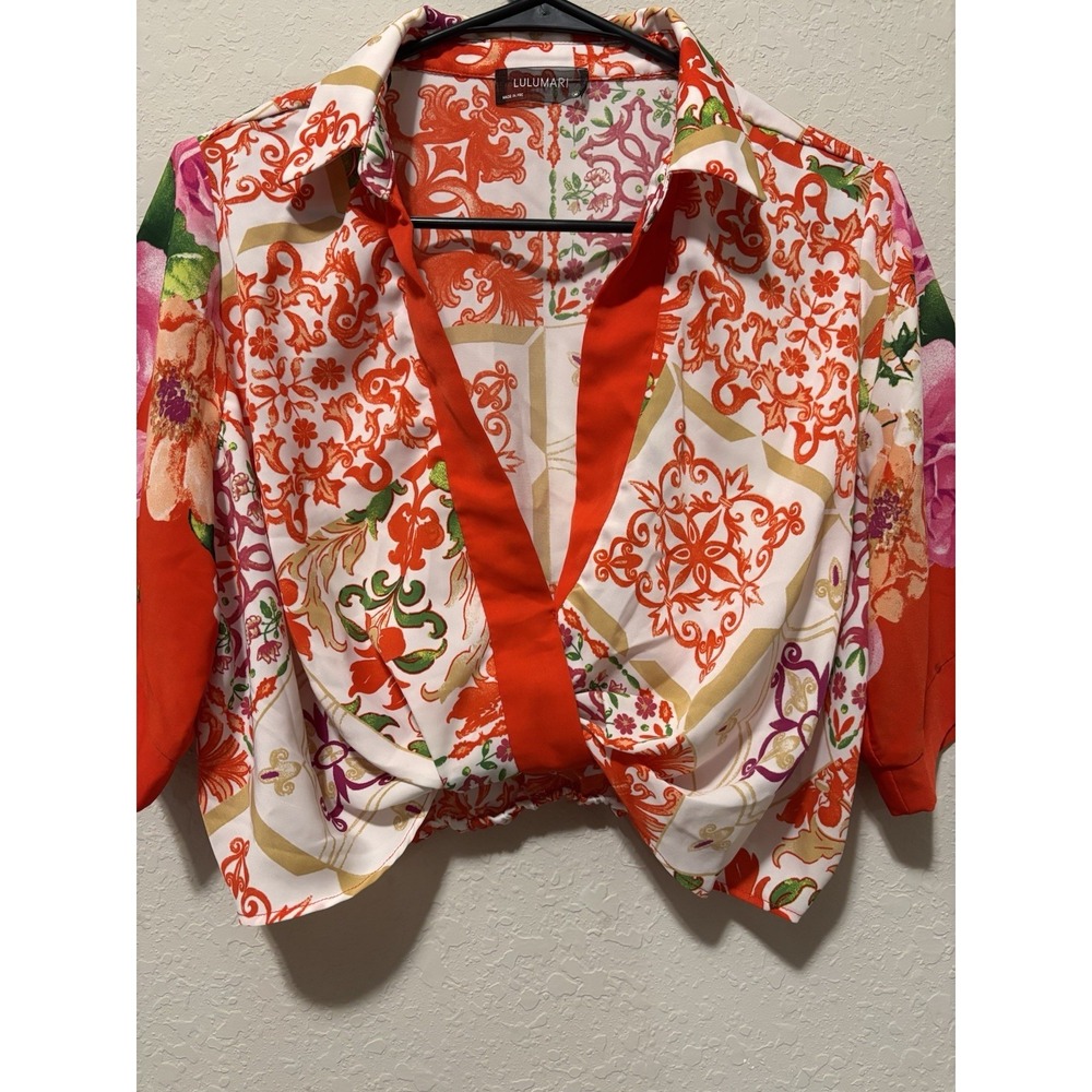 LULUMARI Size M Floral Tile Print Wrap Front Crop Blouse Satin Crossover Top - Picture 4 of 12